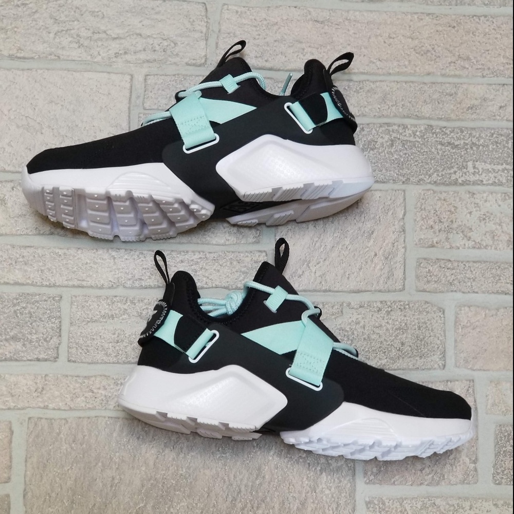 🚨SOLD🚨 Nike Air Huarache City Low - Picture 3 of 7